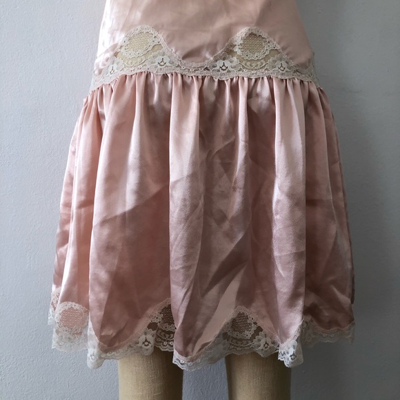 Vintage | Ballet Pink Silk & Lace Slip - Picture 8 of 15